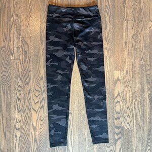 *PRICE DROP* NWOT - Athleta Girl Kids High Rise Camo Leggings - Size 14